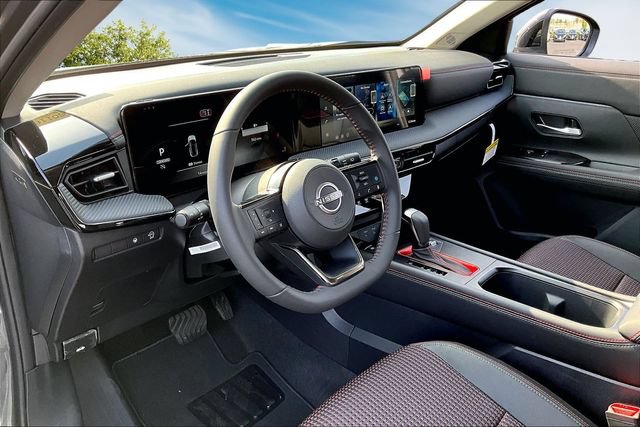 New 2026 Nissan Kicks SR FWD image 7