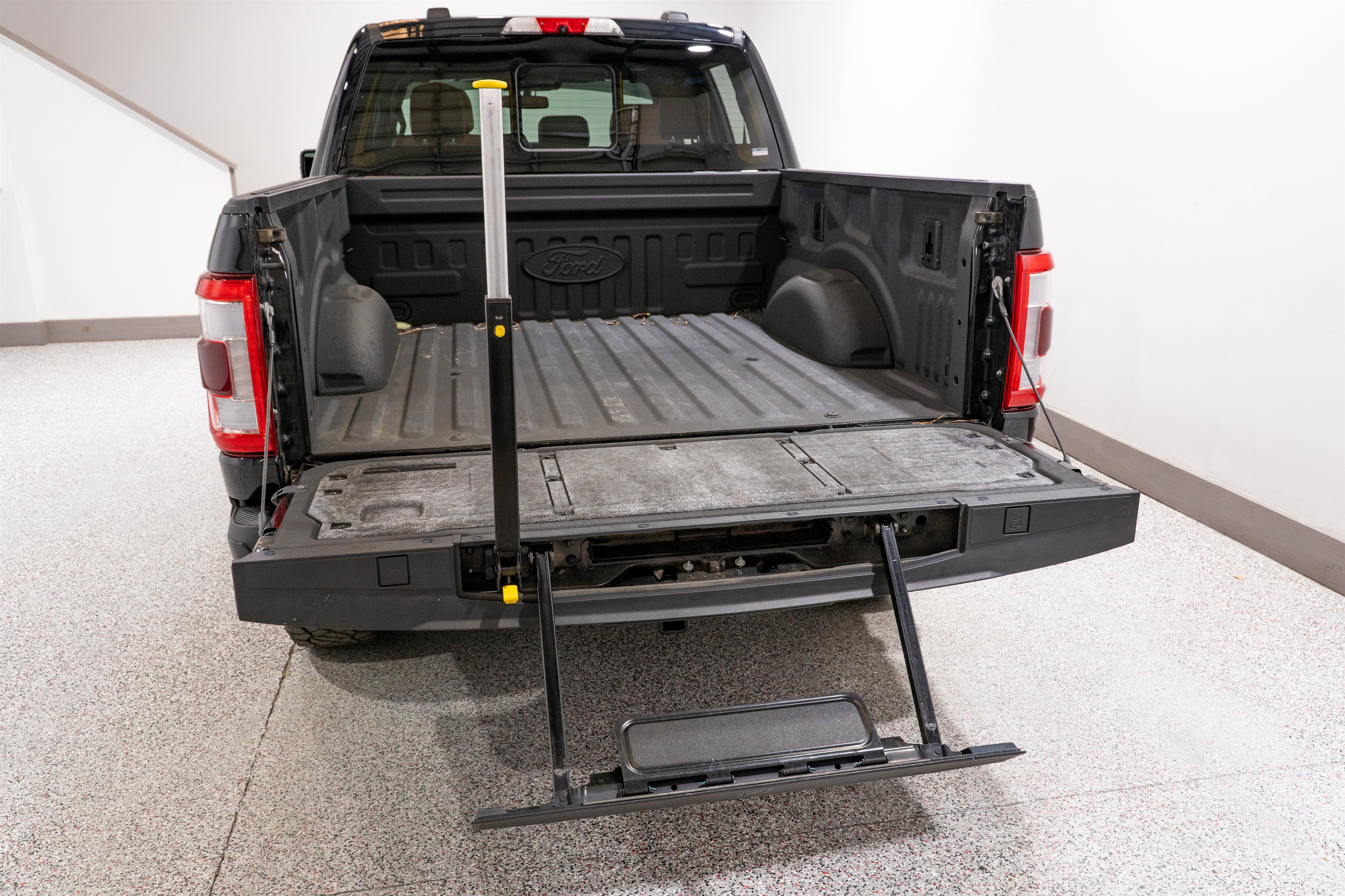 Used 2022 Ford F150 Platinum w/ Equipment Group 701A High AWD/4WD image 11