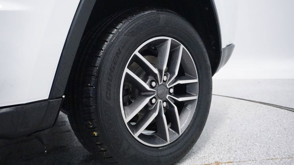 Certified 2019 Jeep Grand Cherokee Limited w/ Luxury Group II image 20