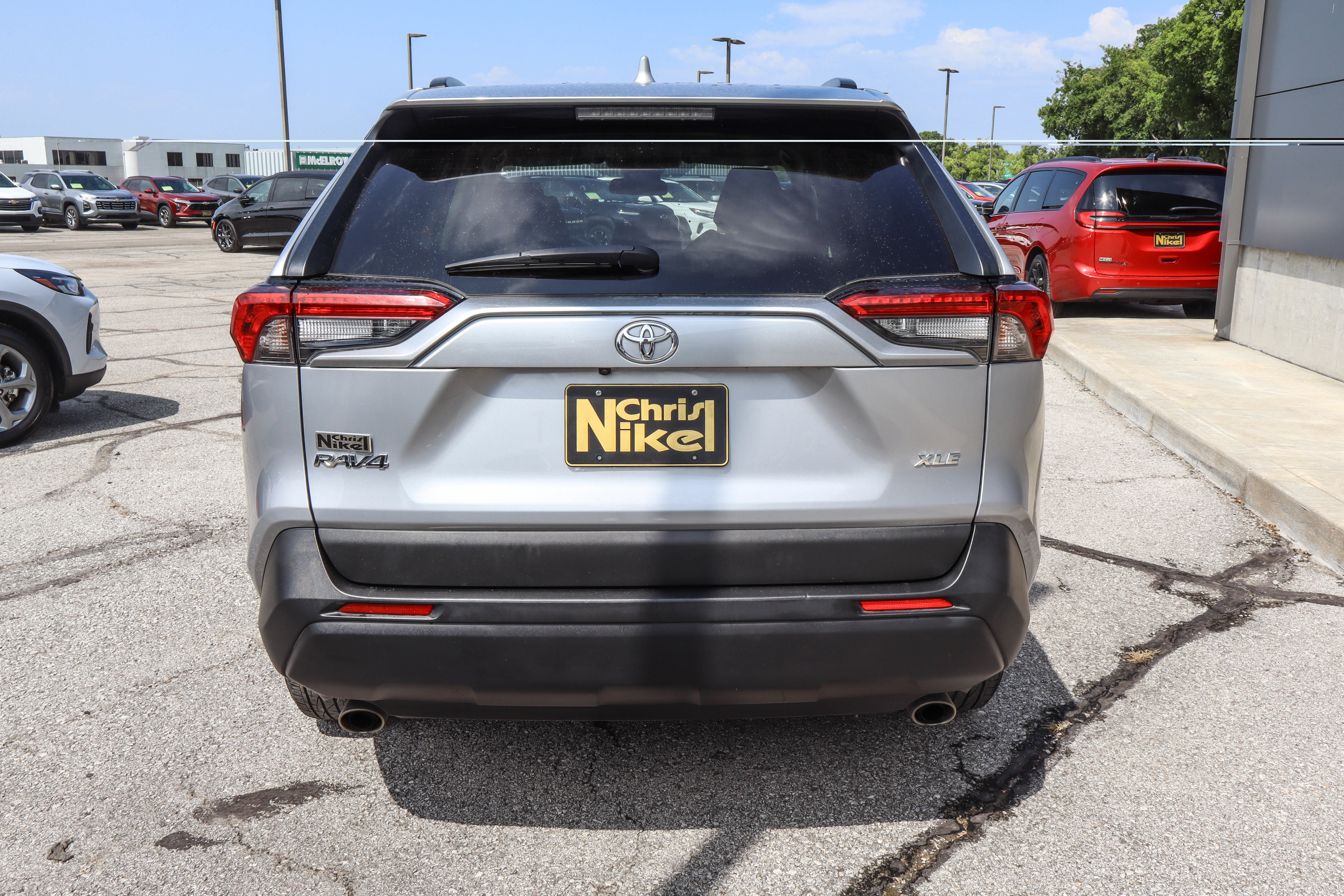 Used 2024 Toyota RAV4 XLE FWD image 5