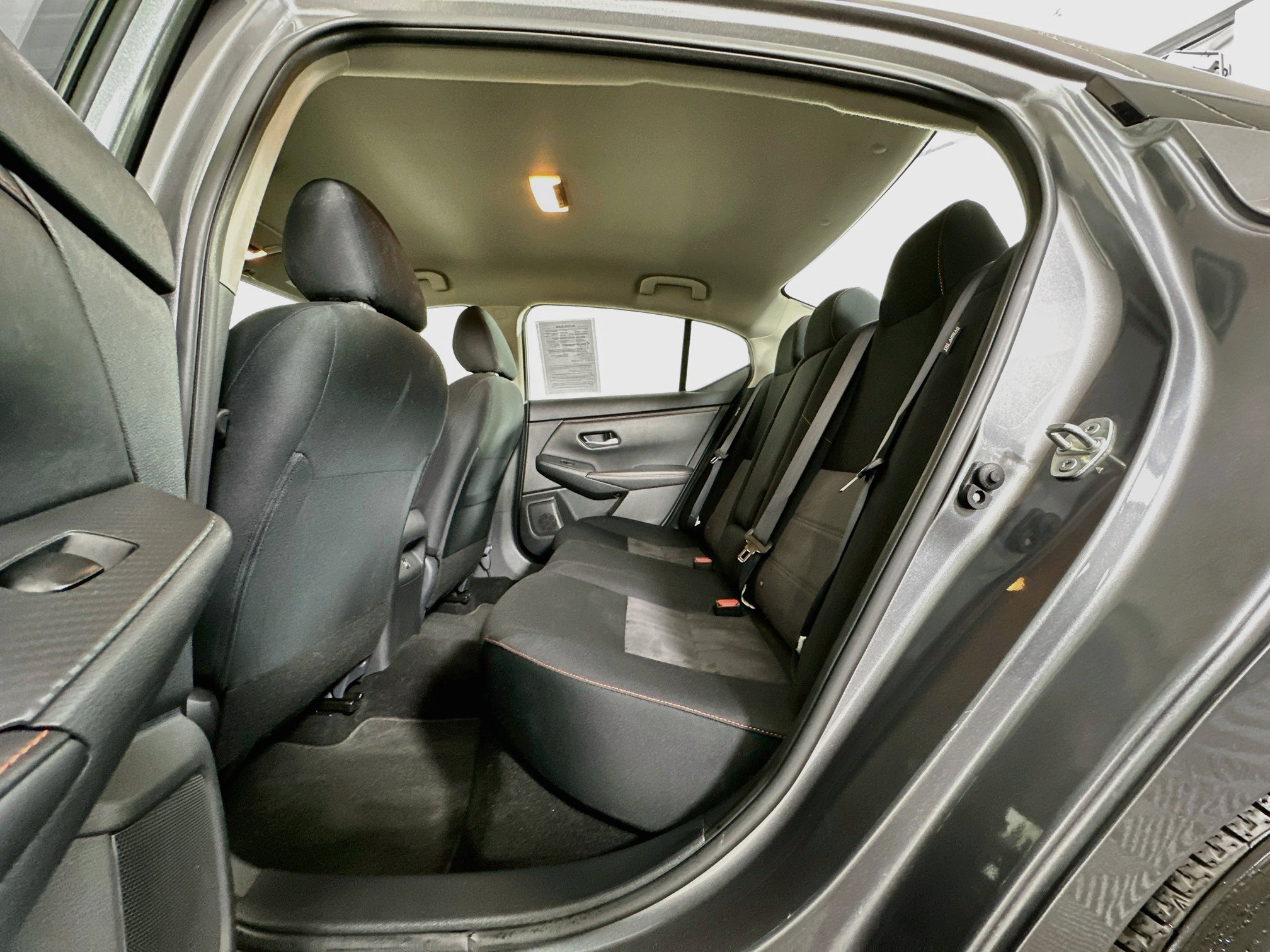 Used 2025 Nissan Sentra SR FWD image 27