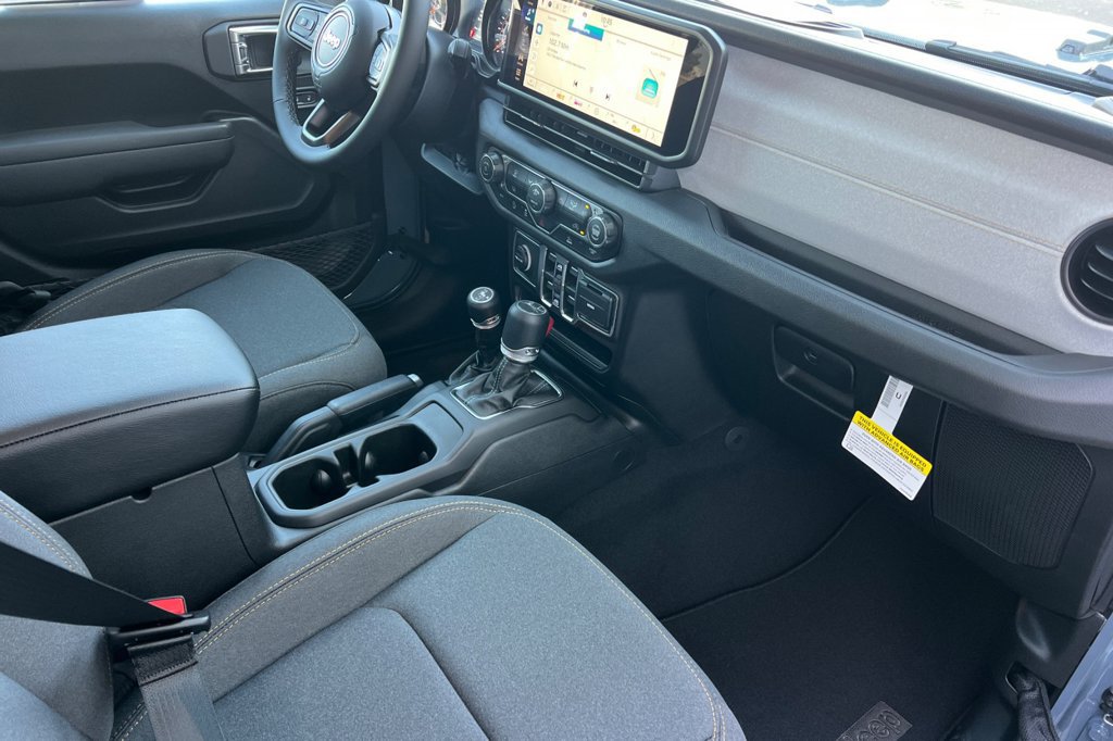 New 2026 Jeep Gladiator Sport AWD/4WD image 15