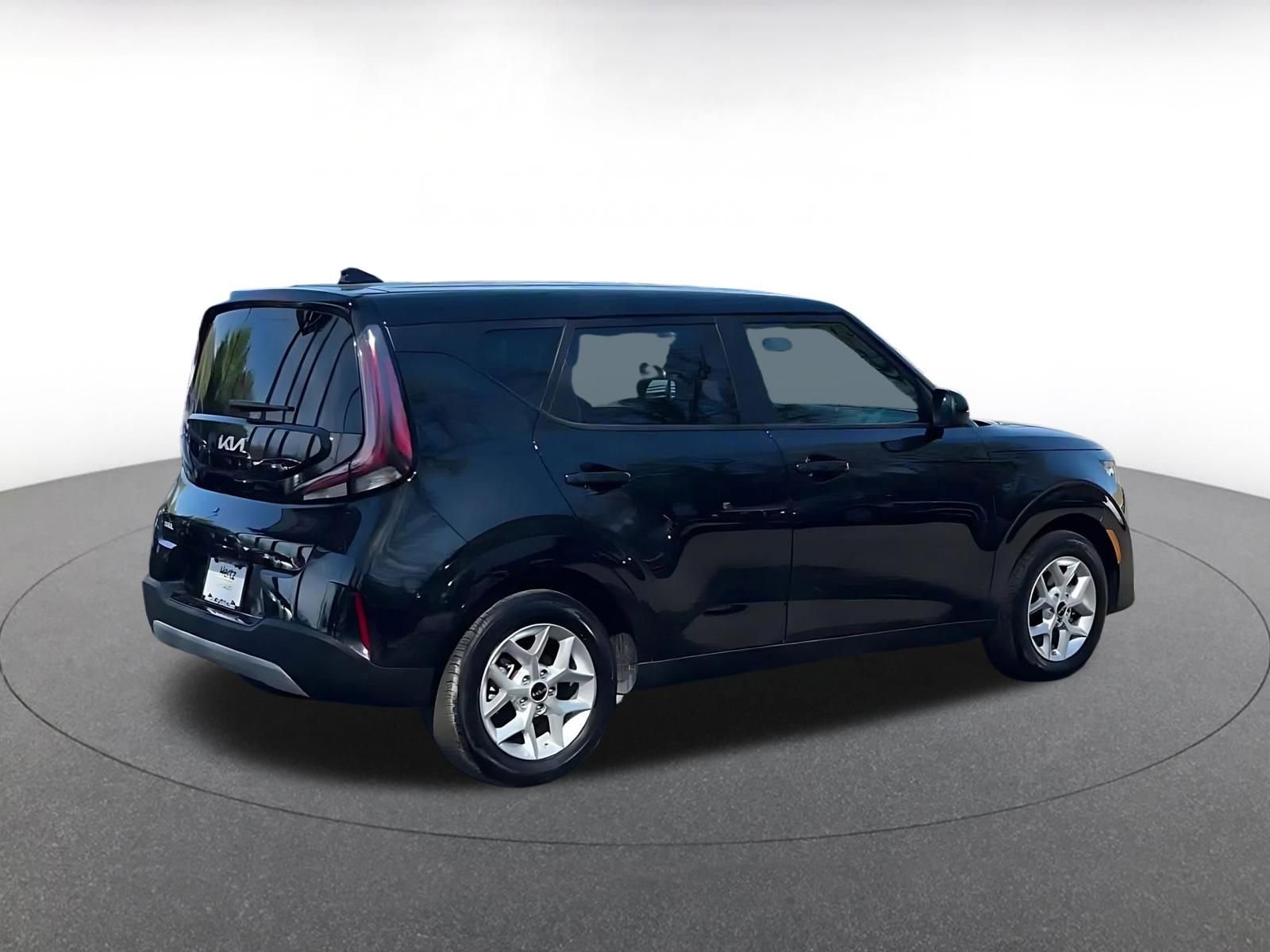 Used 2025 Kia Soul LX w/ LX Technology Package image 15