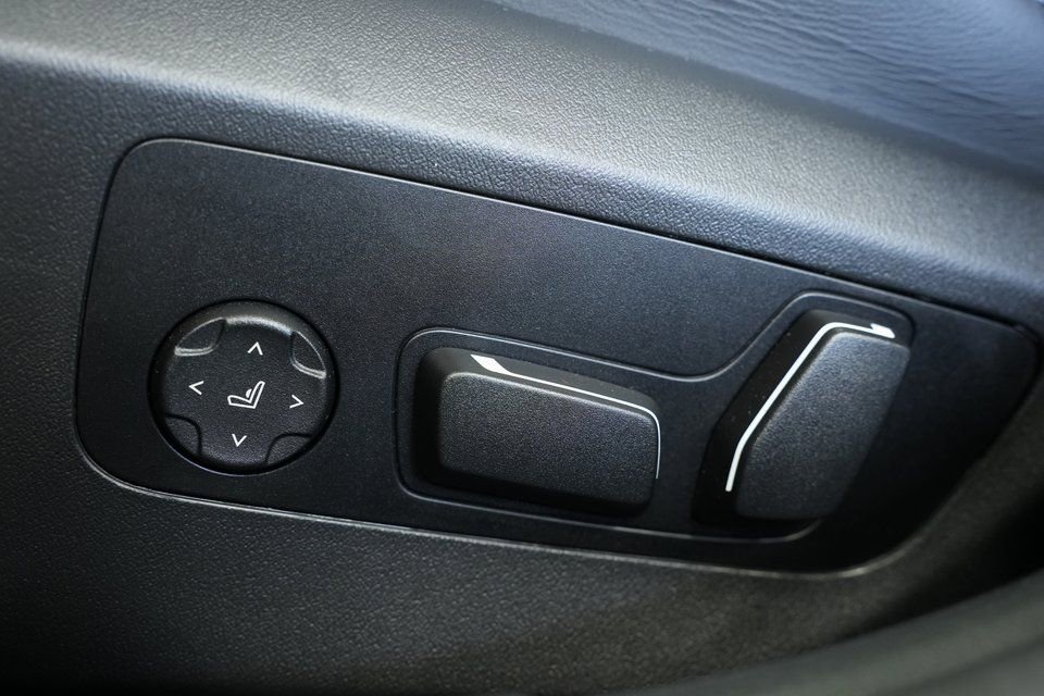 Used 2025 BMW M5 Touring image 22