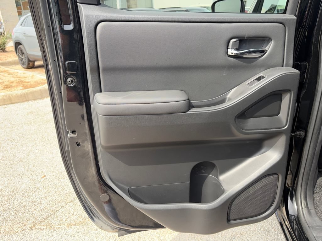 Used 2024 Nissan Frontier SL w/ Technology Package RWD image 24