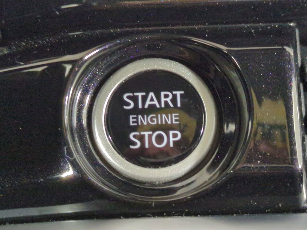 Used 2022 Nissan Pathfinder Platinum w/ Cargo Package image 37