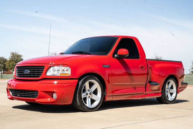 Used 2004 Ford F150 Lightning RWD image 8
