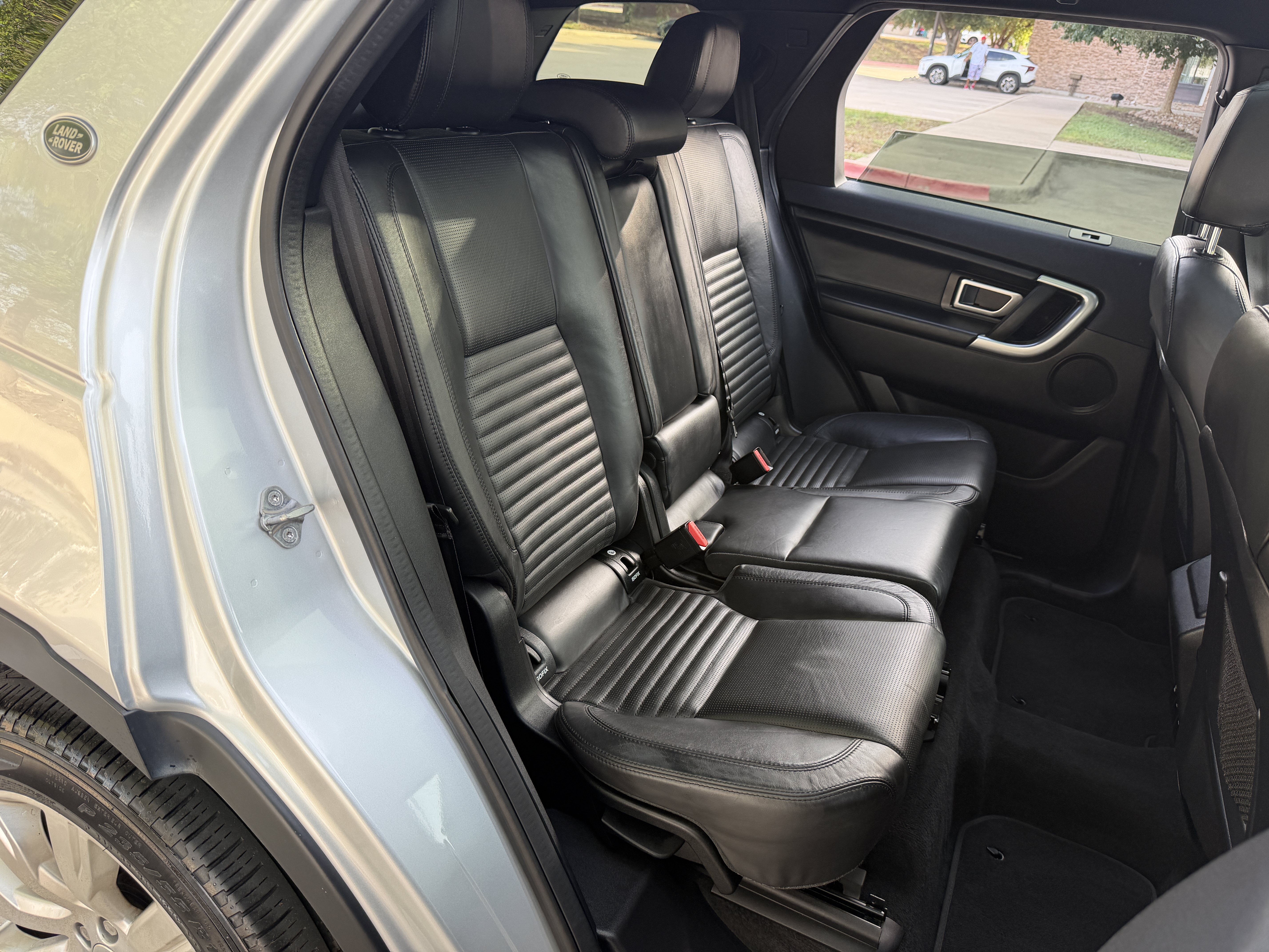 Used 2015 Land Rover Discovery Sport HSE Luxury AWD/4WD image 13