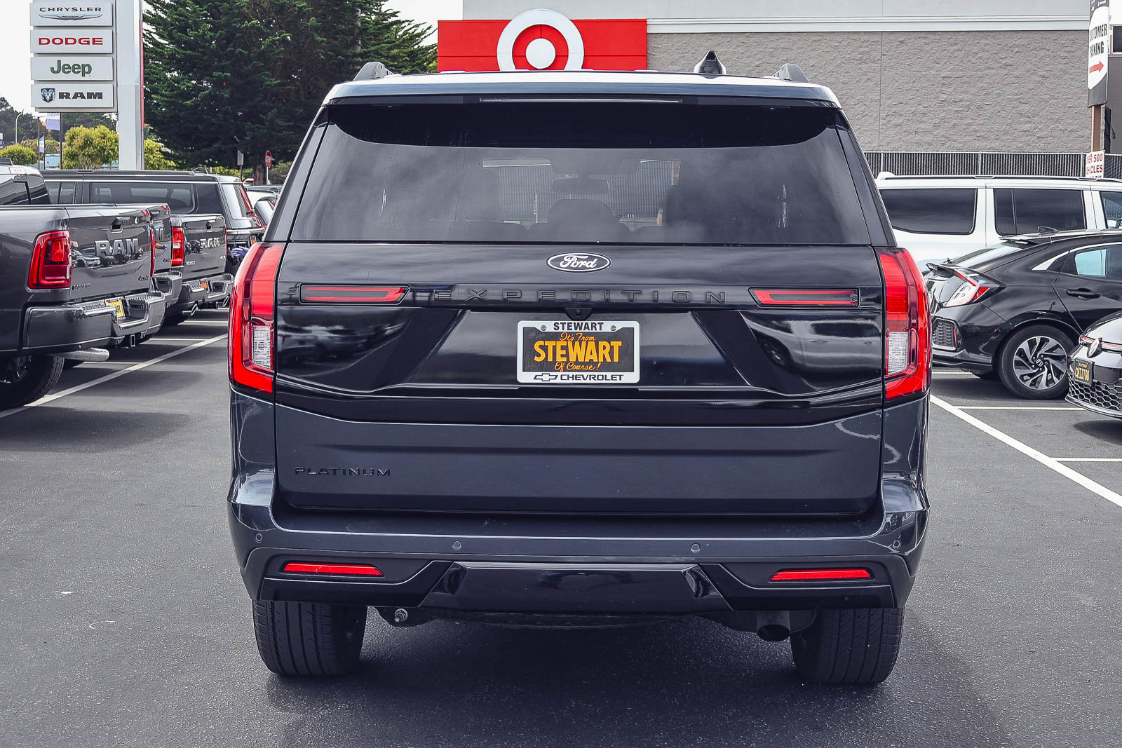 Used 2025 Ford Expedition Platinum w/ Stealth Appearance Package AWD/4WD image 22