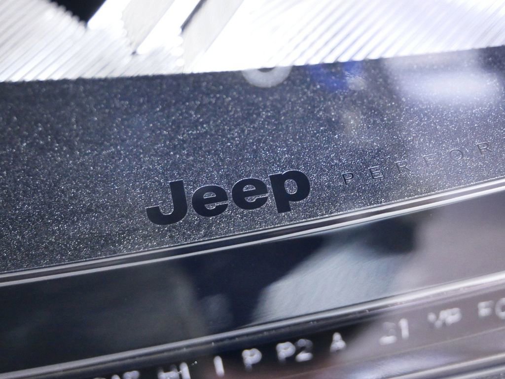 Used 2024 Jeep Compass Sport image 17