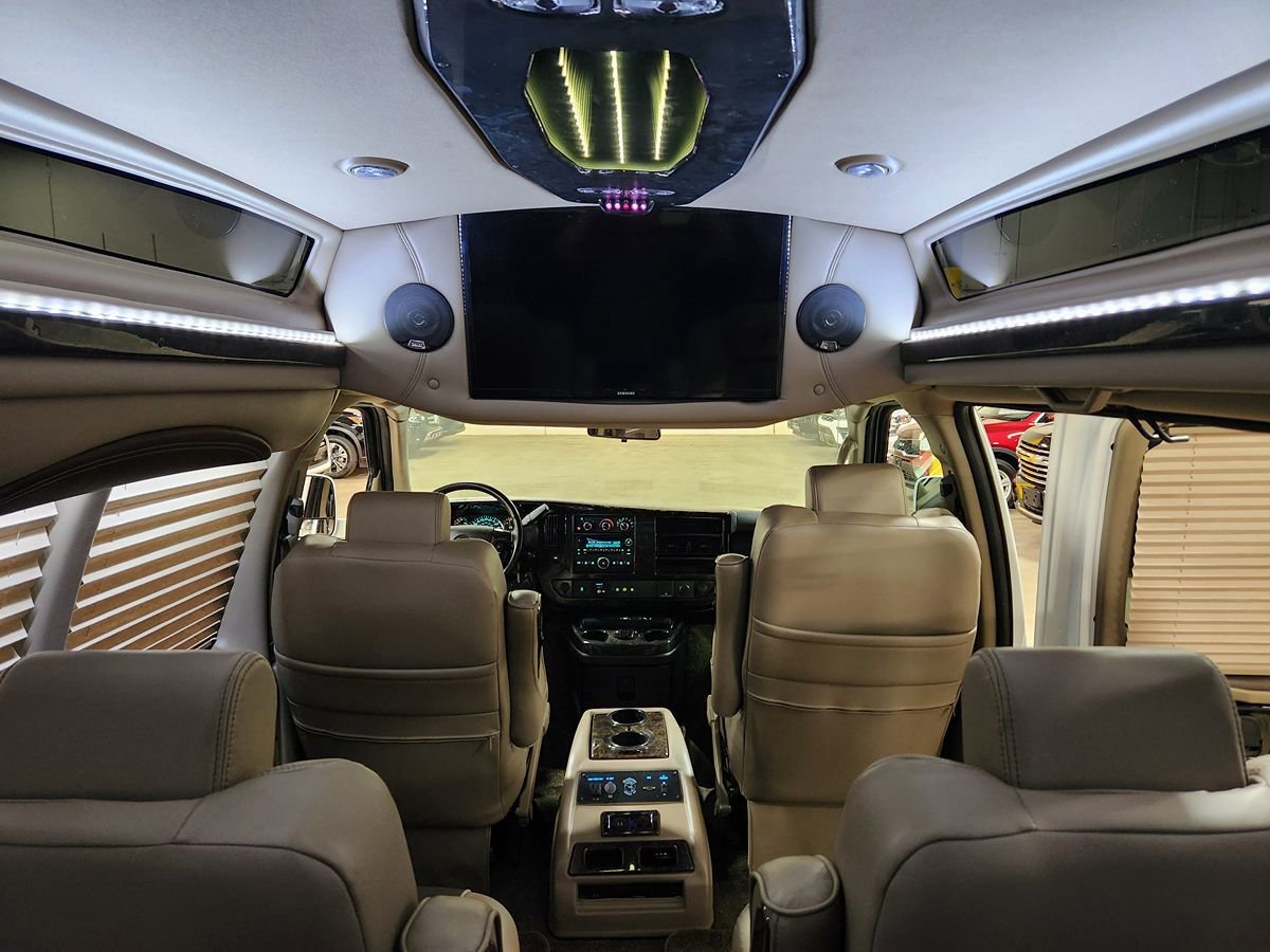 Used 2015 Chevrolet Express 2500 image 62