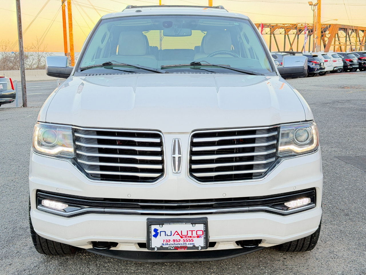 Used 2015 Lincoln Navigator L 4WD image 10