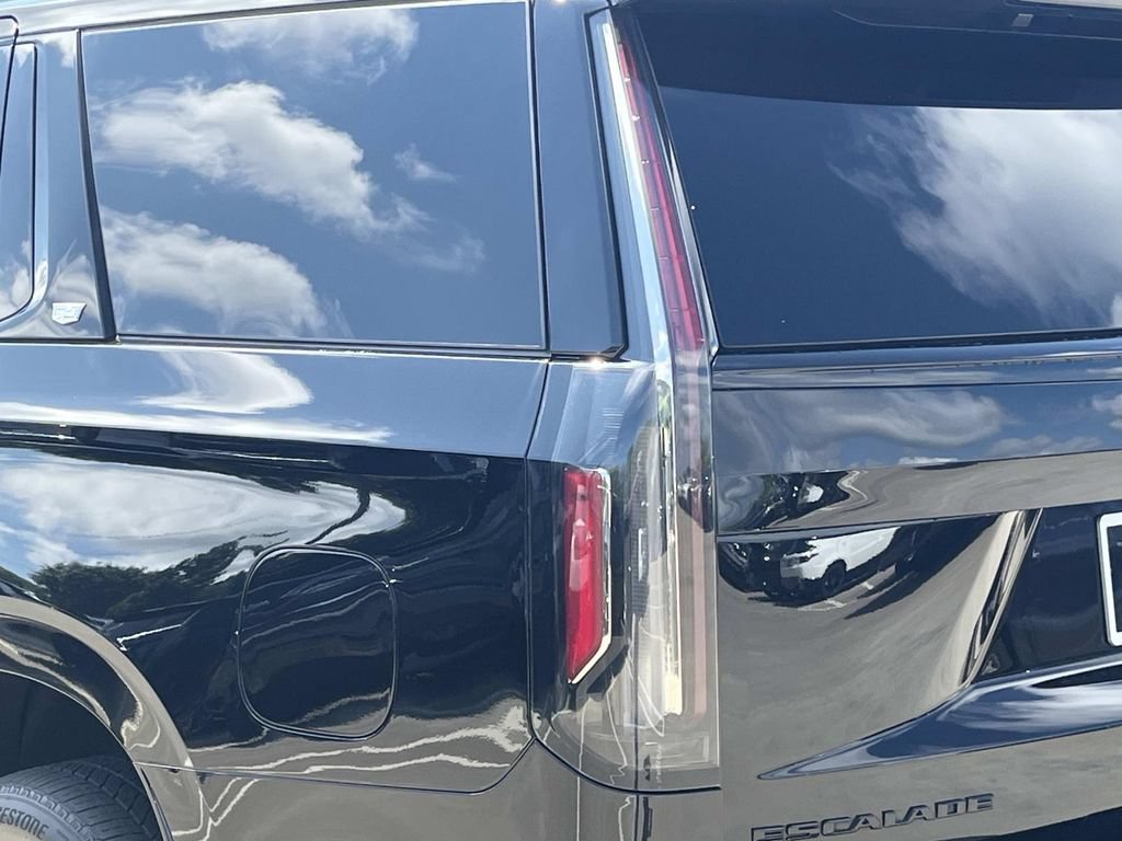 Certified 2023 Cadillac Escalade Sport w/ LPO, ONYX Package AWD/4WD image 10