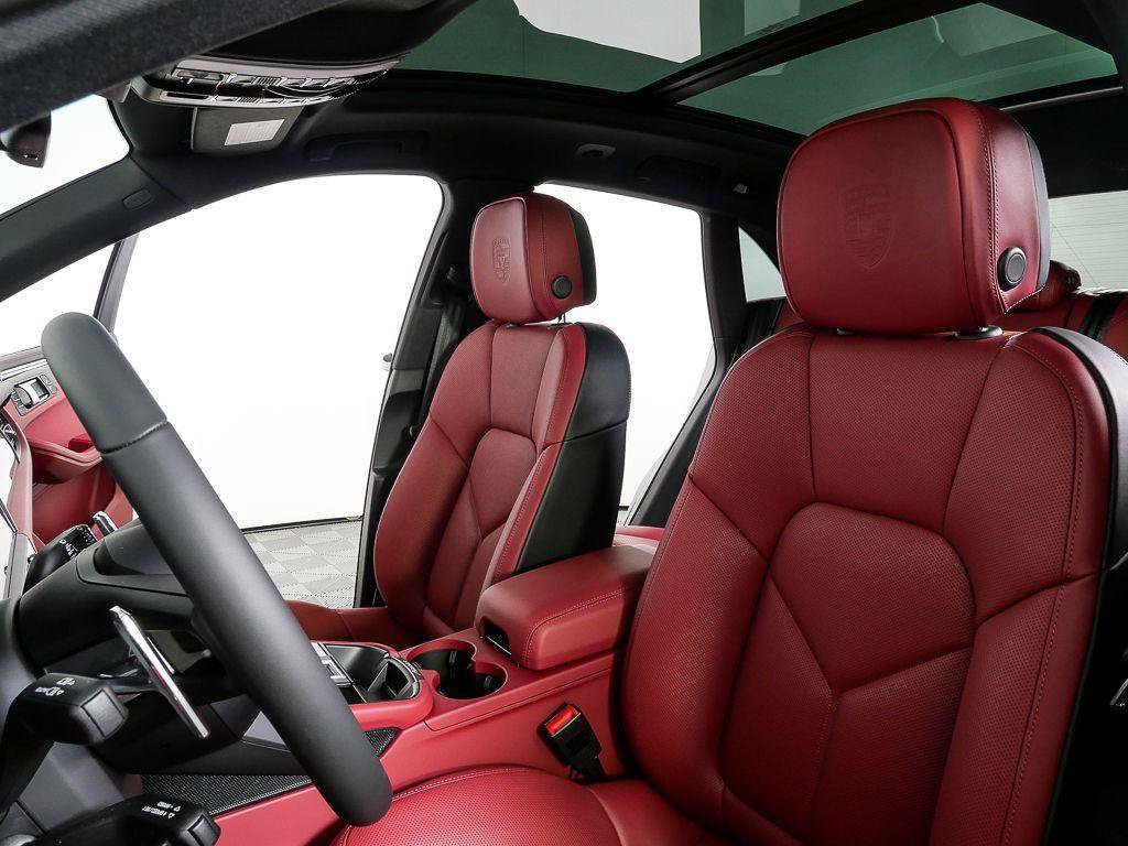 New 2026 Porsche Macan S AWD/4WD image 5