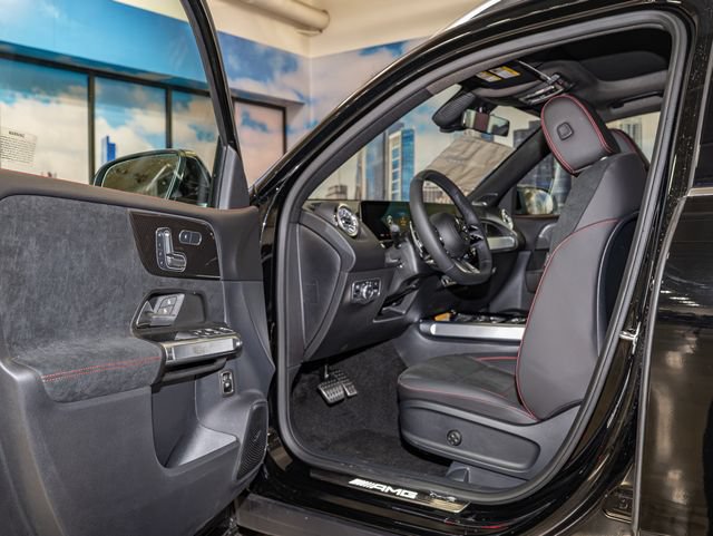 Used 2026 Mercedes-Benz GLB 35 AMG 4MATIC image 13