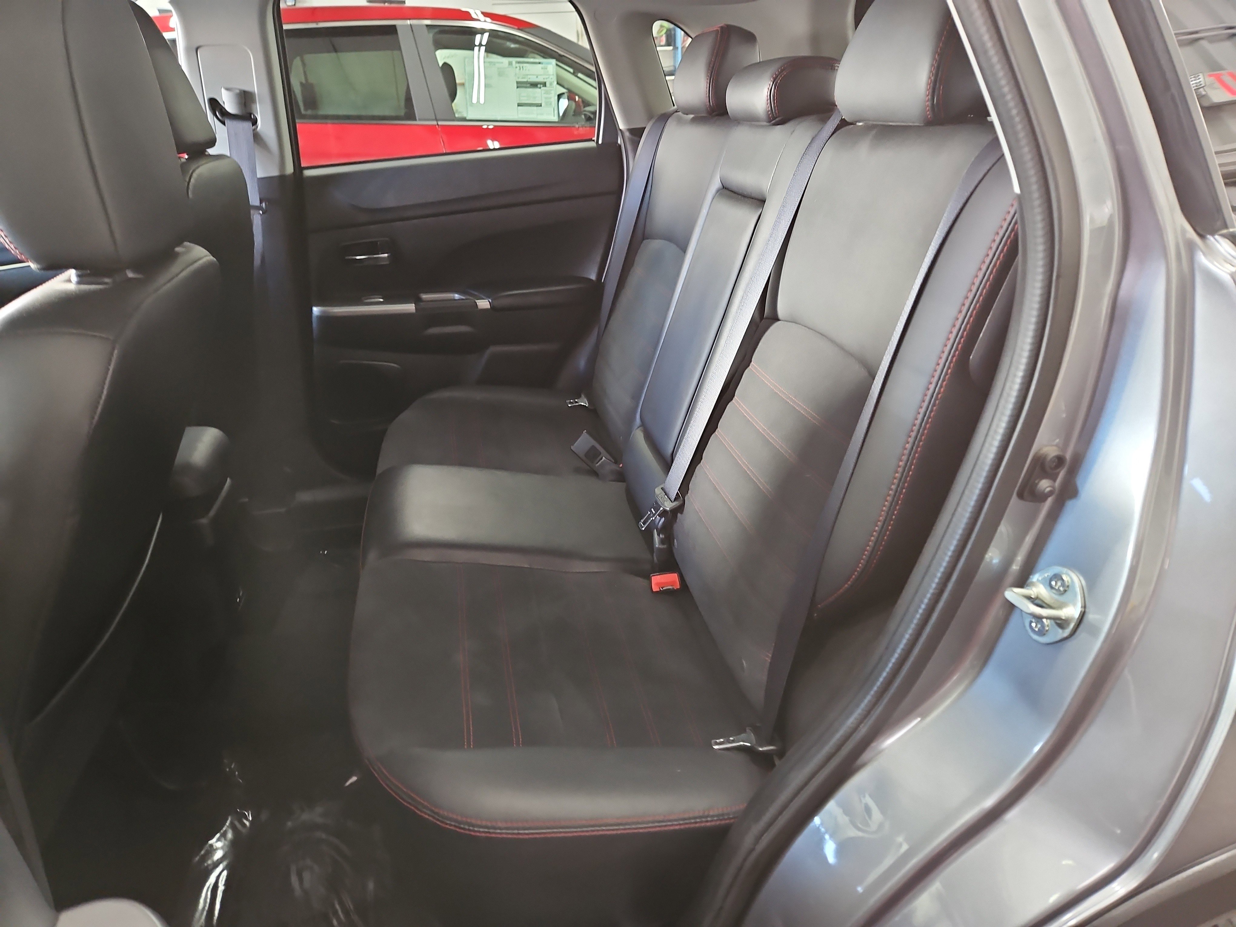 Used 2022 Mitsubishi Outlander Sport SE image 11