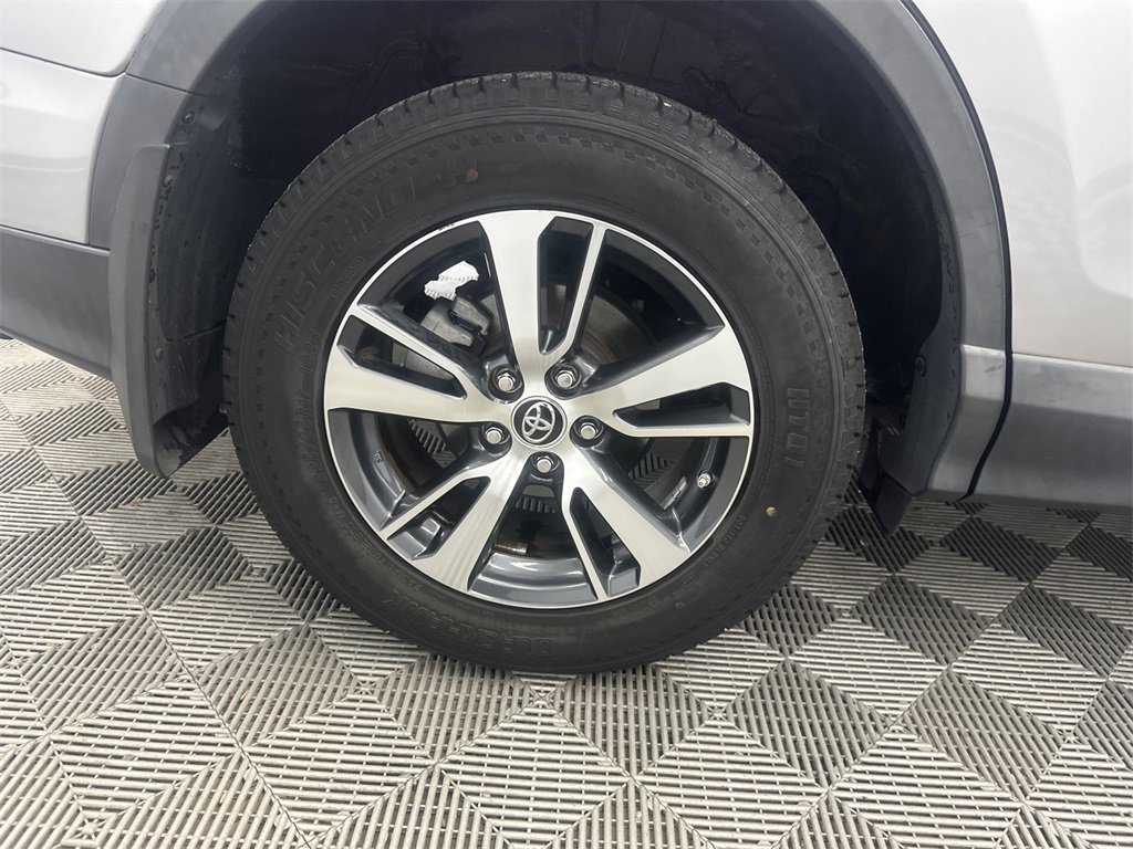 Used 2017 Toyota RAV4 XLE image 18