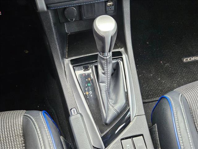 Used 2019 Toyota Corolla SE FWD image 11