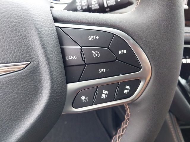 New 2026 Chrysler Pacifica Pinnacle image 15