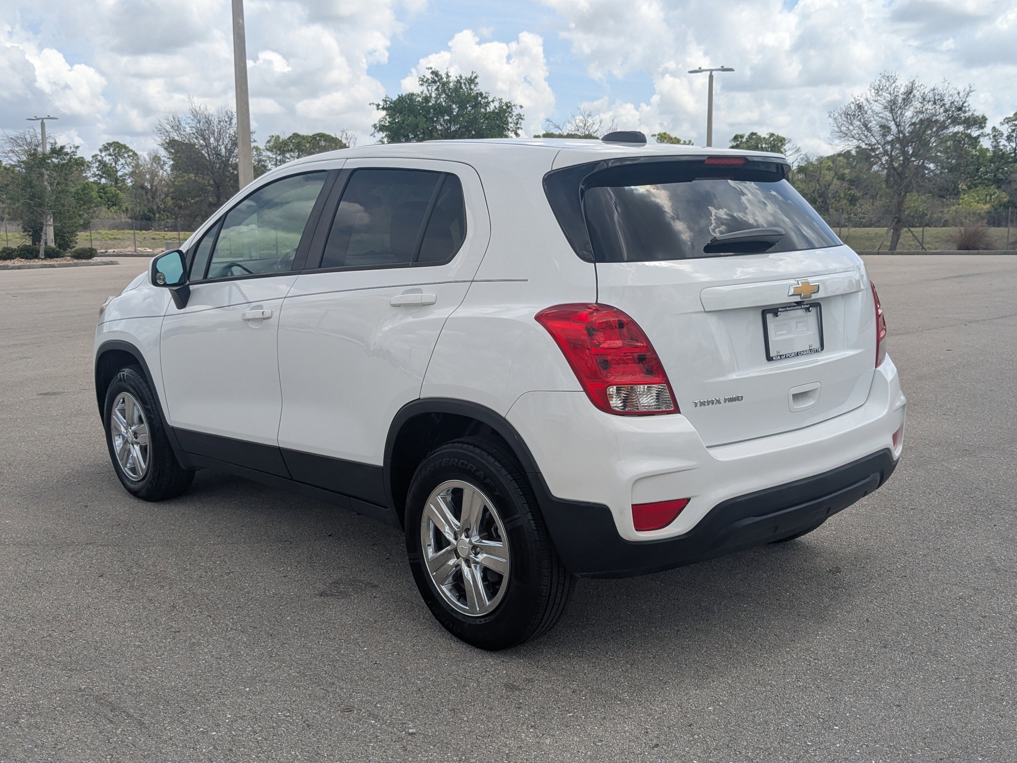 Used 2022 Chevrolet Trax LS w/ Tint and Cruise Package image 7