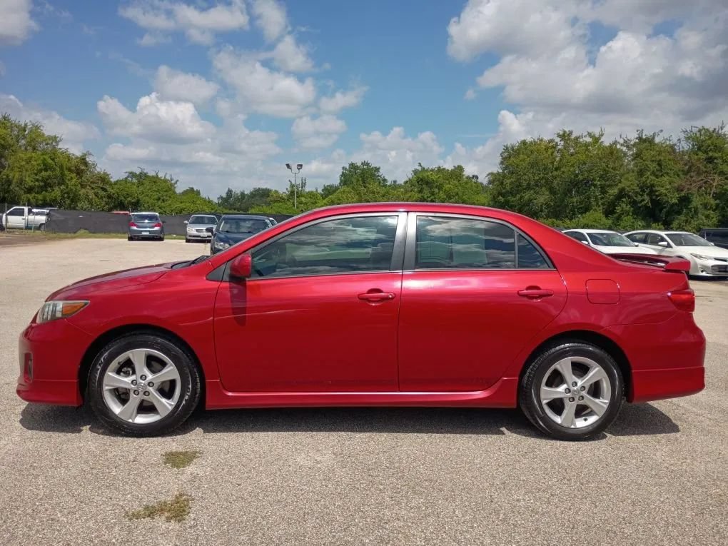 Used 2013 Toyota Corolla S FWD image 2
