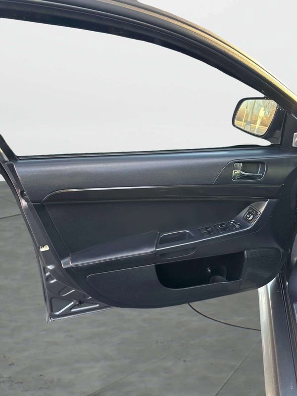 Used 2011 Mitsubishi Lancer Evolution MR image 22