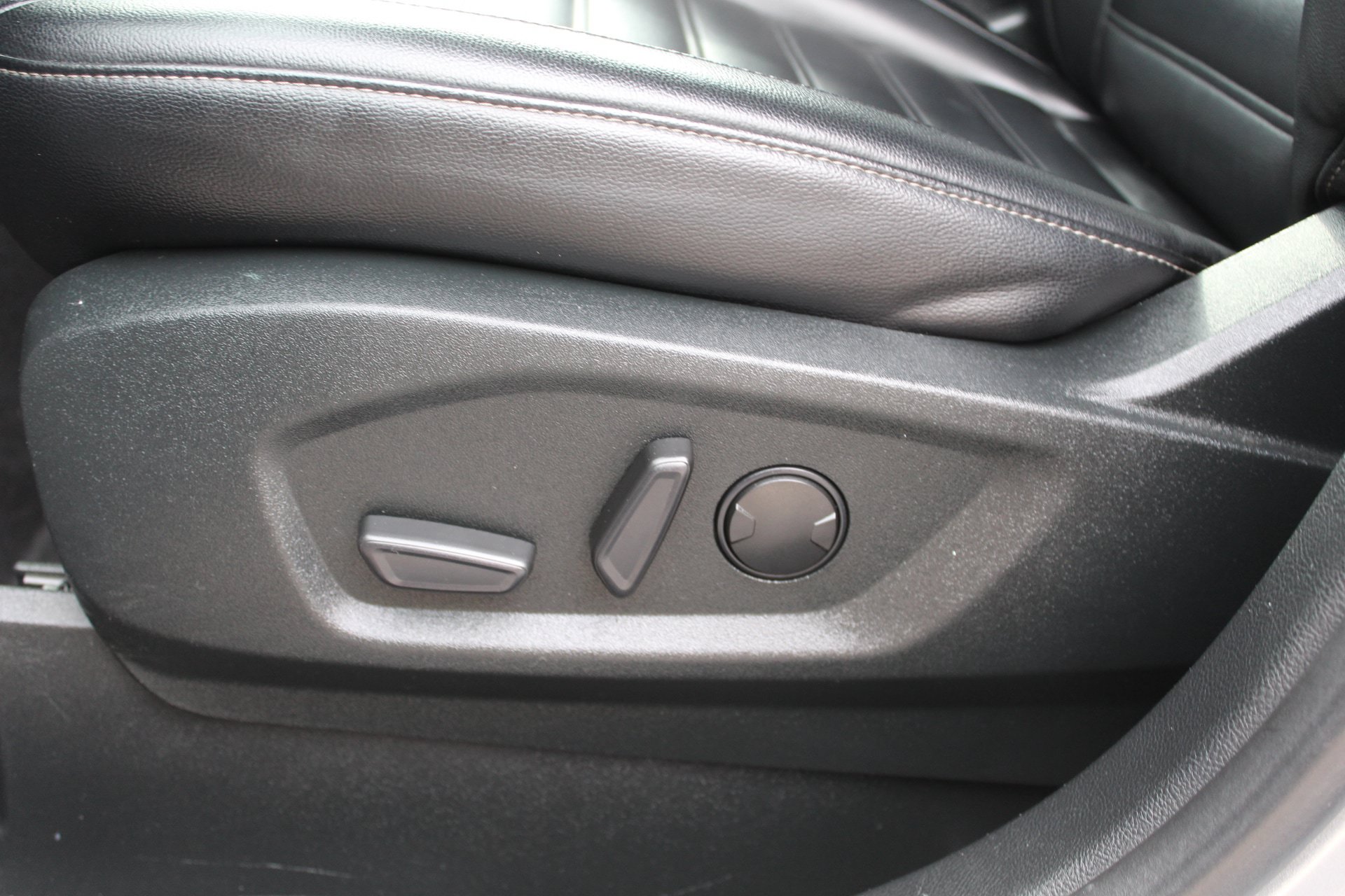 Used 2022 Ford Edge SEL AWD/4WD image 30