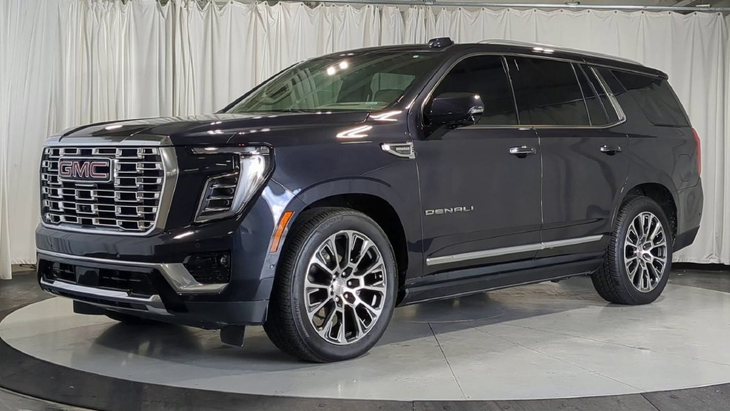 Used 2026 GMC Yukon Denali w/ Denali Reserve Package AWD/4WD image 5