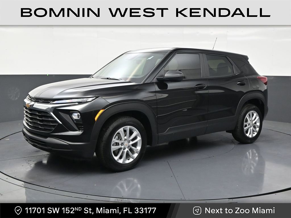 Used 2025 Chevrolet TrailBlazer LS FWD image 1