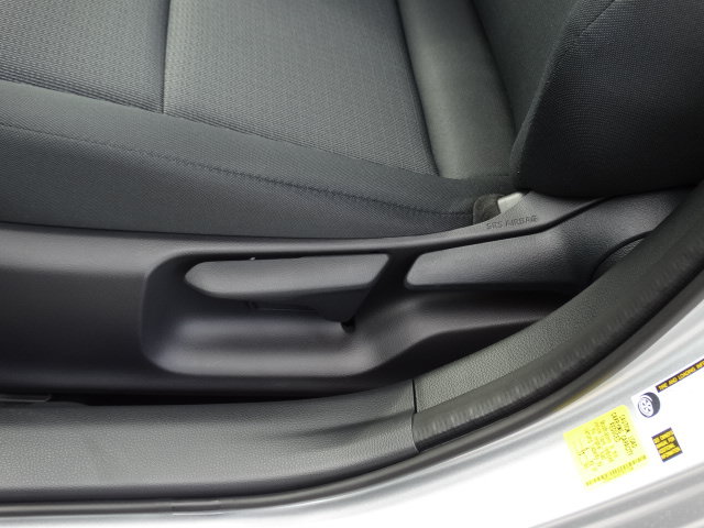 New 2026 Toyota Prius LE FWD image 9