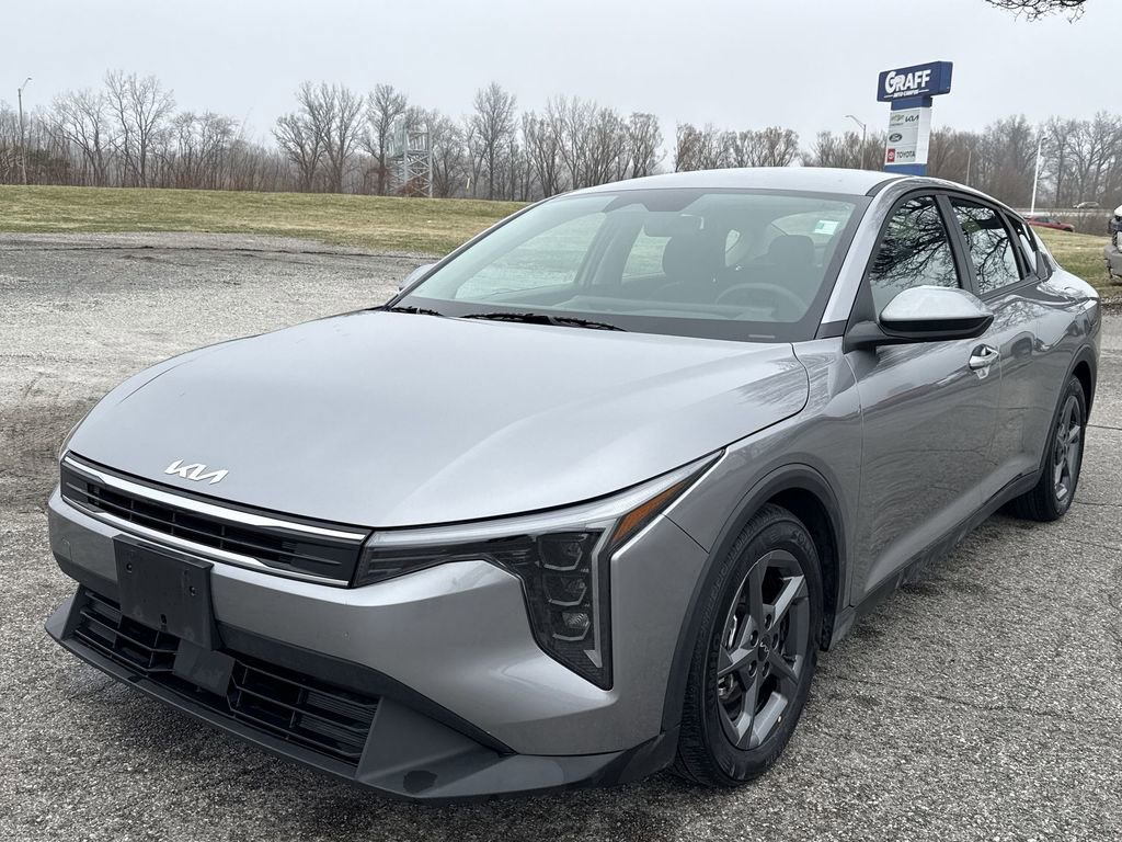 Used 2025 Kia K4 LXS image 4