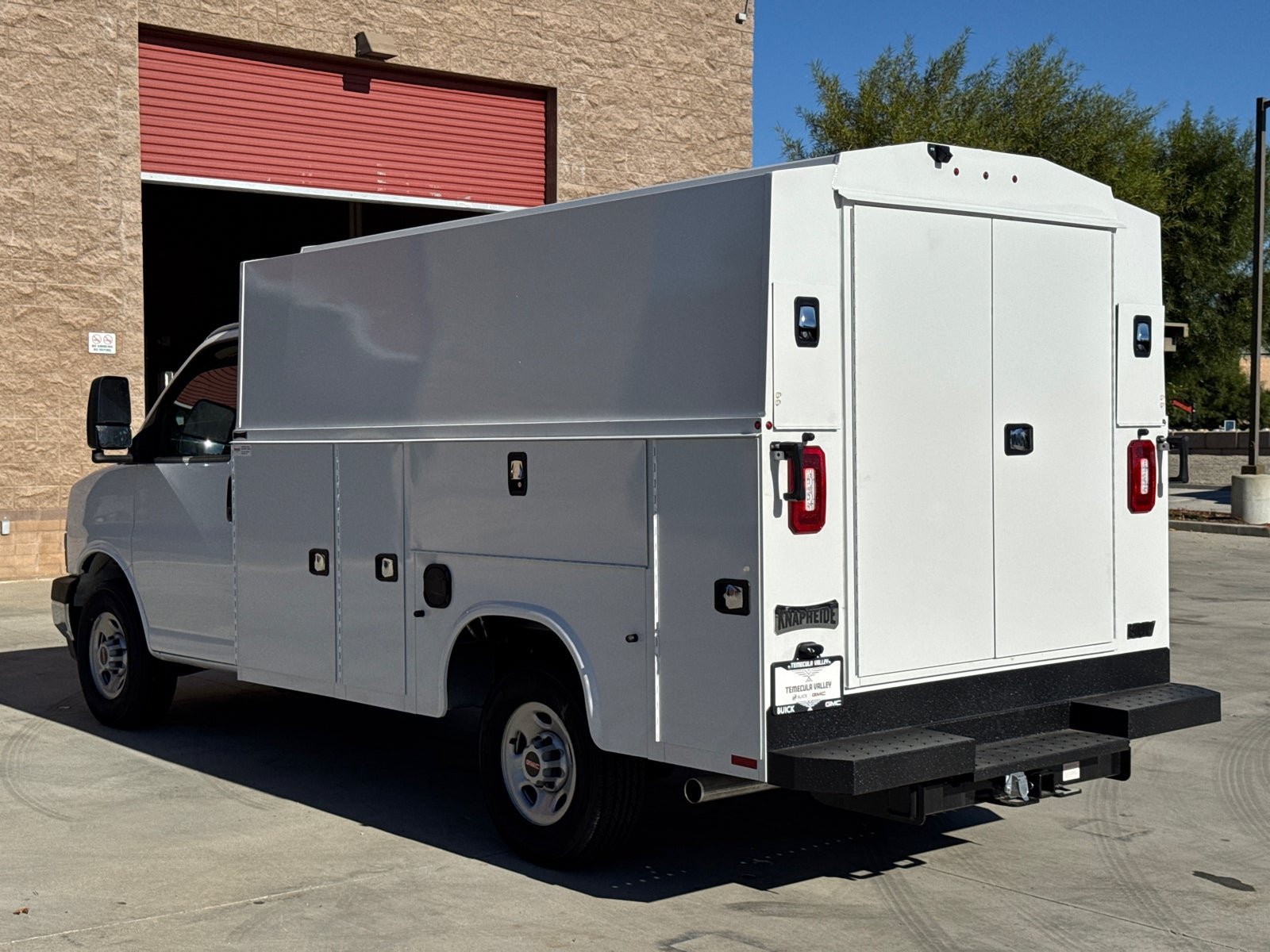 New 2025 GMC Savana 3500 w/ Power Convenience Package RWD image 16