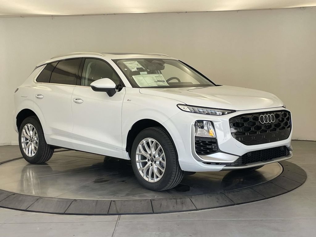 New 2026 Audi Q3 quattro 2.0T AWD/4WD image 9