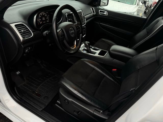 Used 2020 Jeep Grand Cherokee Altitude image 19
