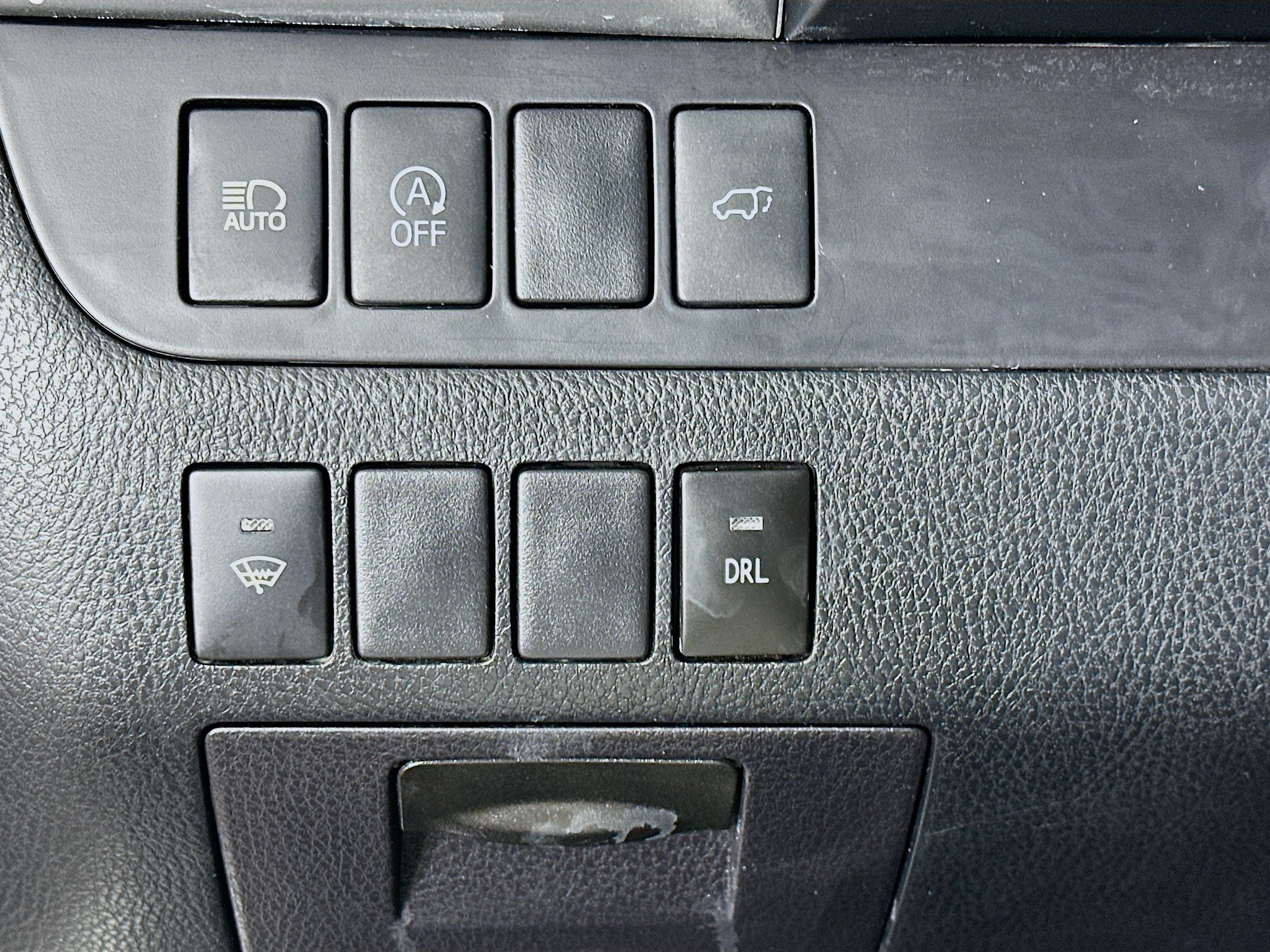 Used 2018 Toyota Highlander XLE FWD image 17