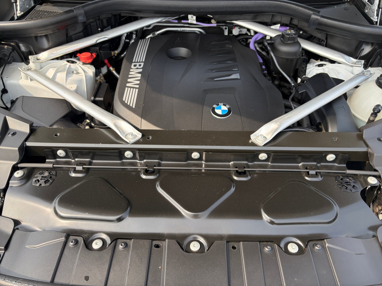 Used 2024 BMW X5 xDrive40i w/ Premium Package AWD/4WD image 33