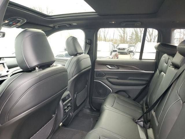 New 2026 Jeep Grand Cherokee Limited w/ Limited Altitude Package AWD/4WD image 10