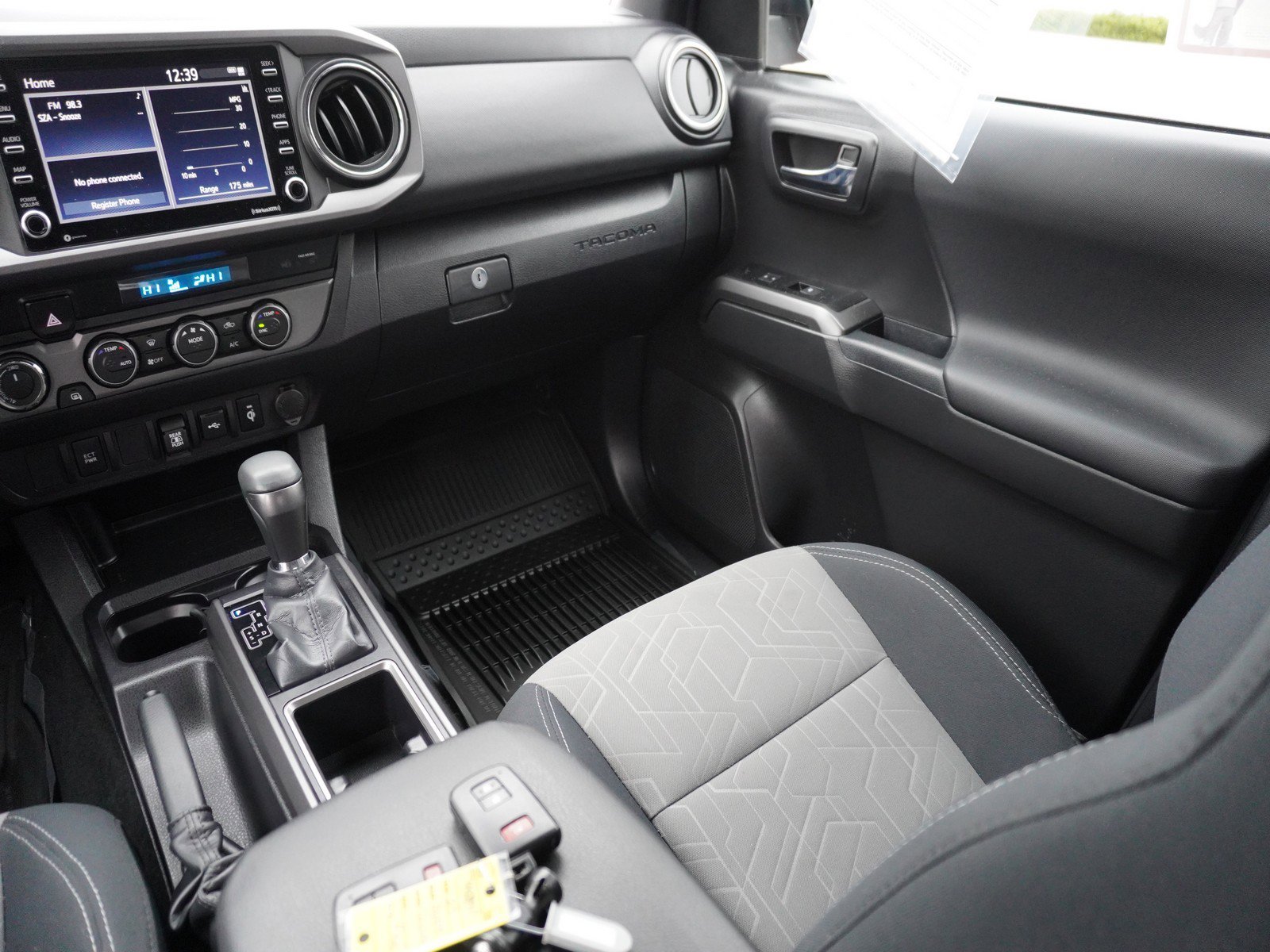 Used 2023 Toyota Tacoma TRD Off-Road image 17