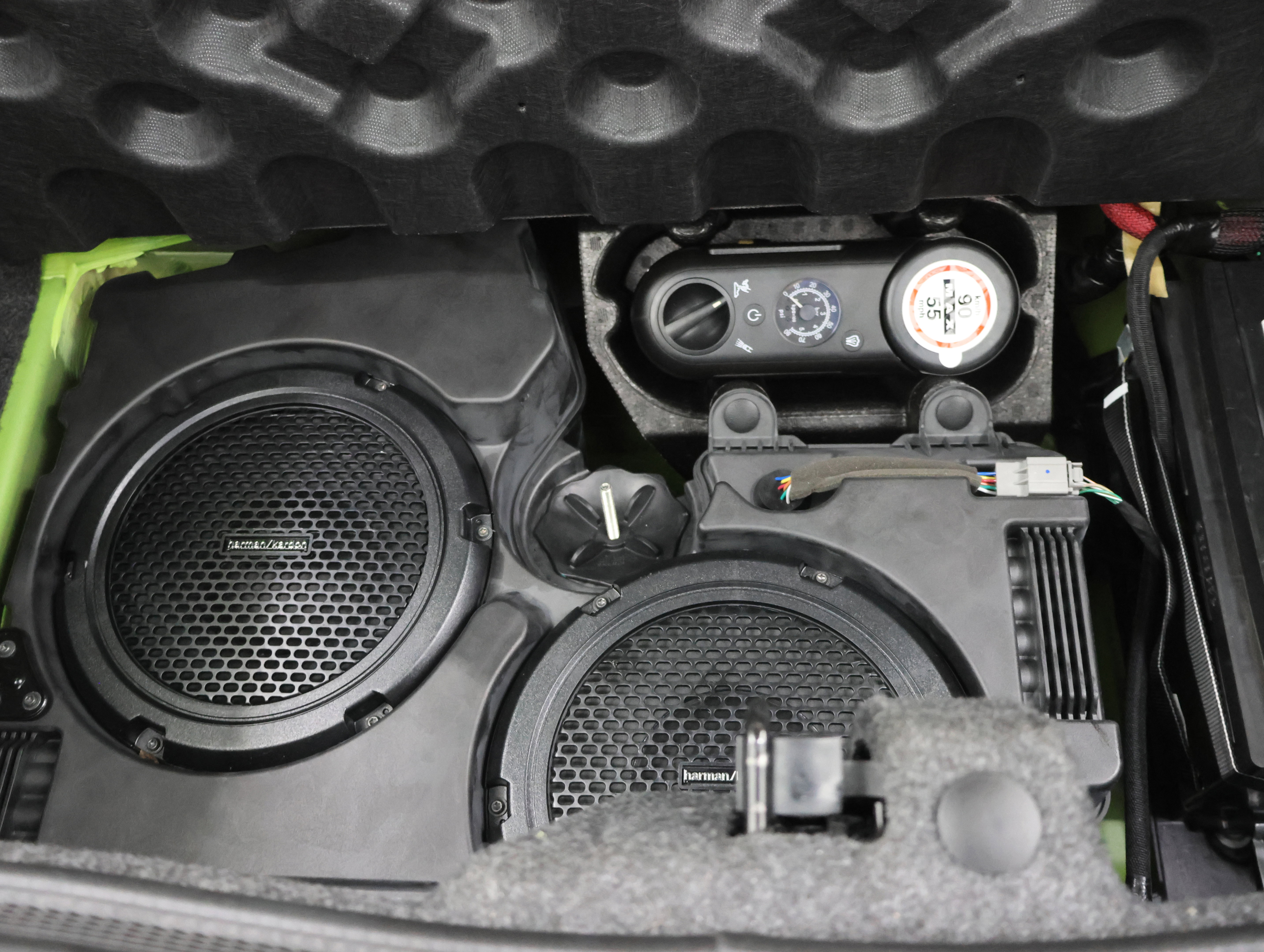 Used 2015 Dodge Challenger SRT Hellcat image 27