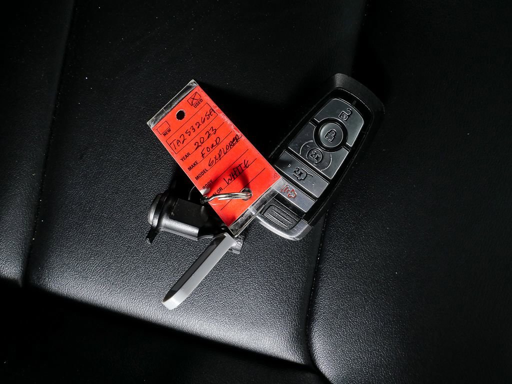 Used 2023 Ford Explorer XLT w/ Equipment Group 202A image 23