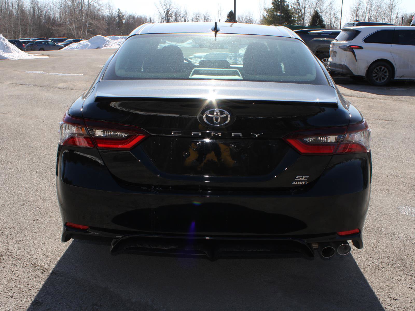 Used 2024 Toyota Camry SE w/ Cold Weather Package AWD/4WD image 6