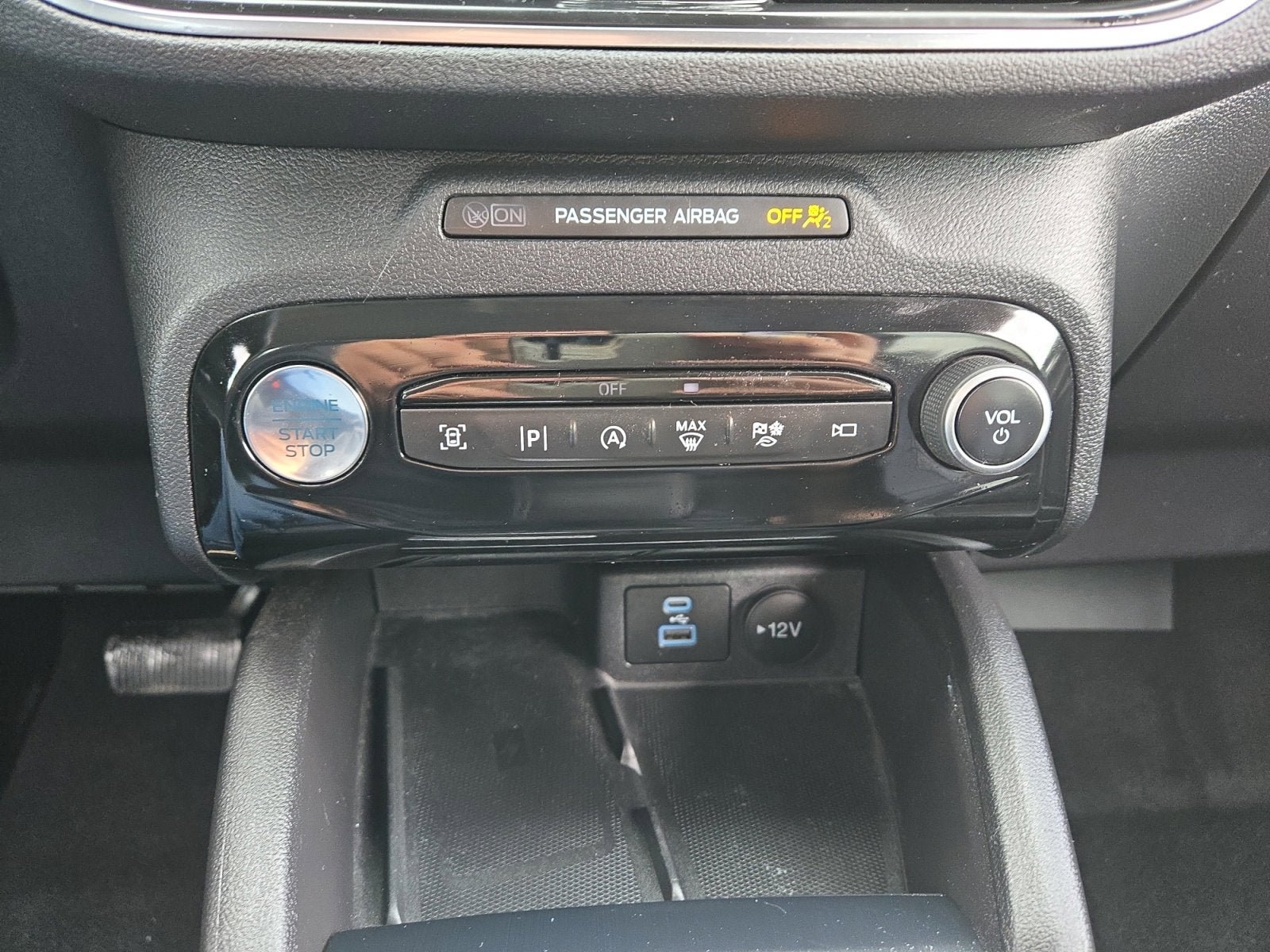 Certified 2023 Ford Escape Platinum AWD/4WD image 20