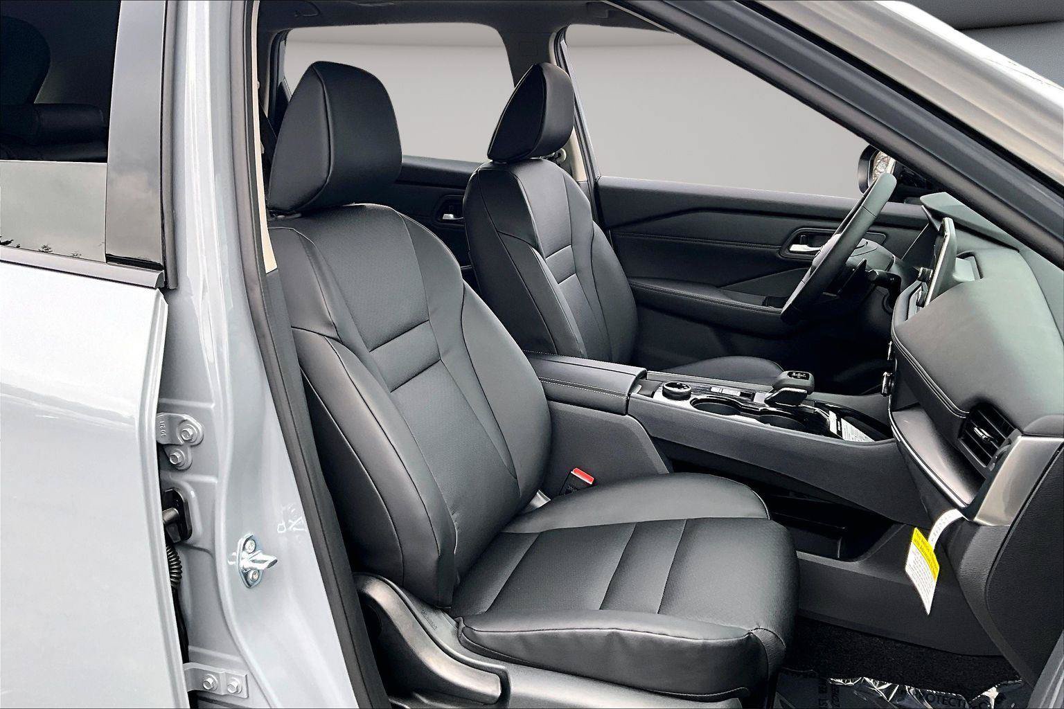 New 2026 Nissan Rogue Dark Armor AWD/4WD image 11