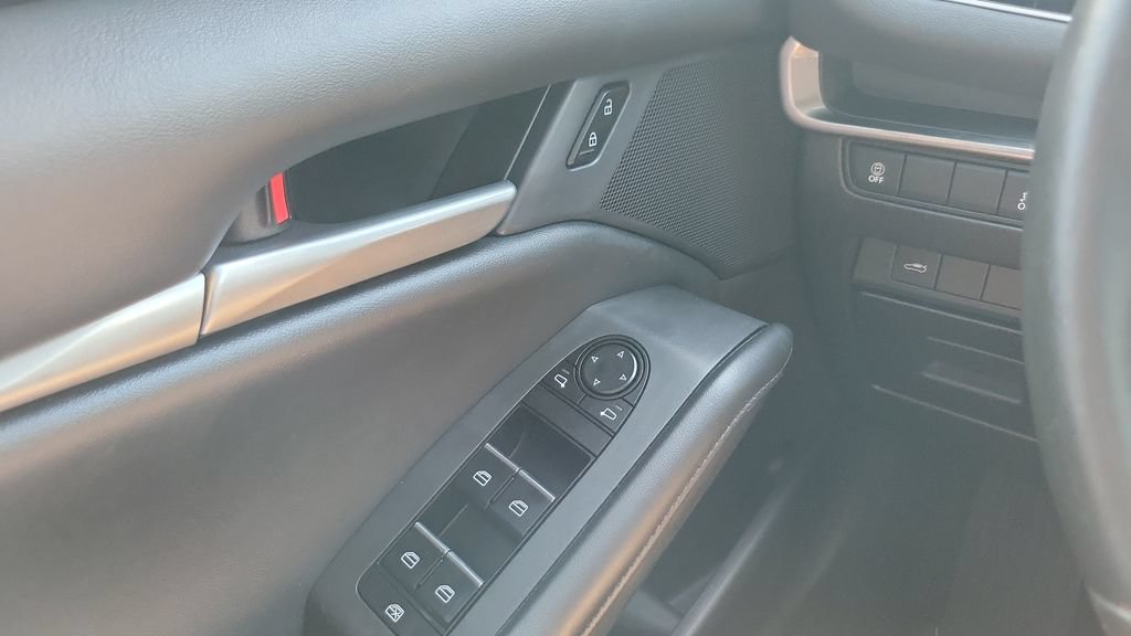 Used 2021 MAZDA MAZDA3 s FWD image 18