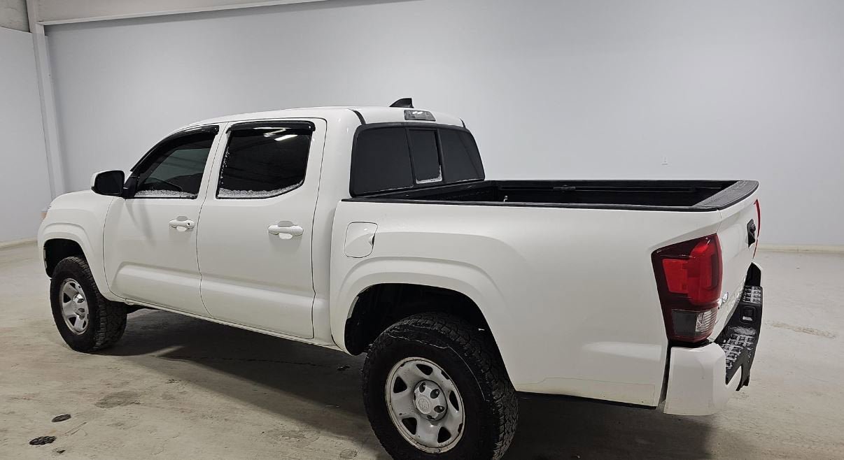 Used 2020 Toyota Tacoma SR AWD/4WD image 4