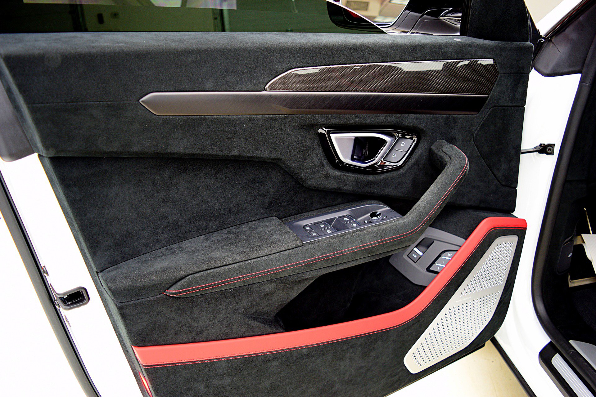 Used 2024 Lamborghini Urus Performante image 43