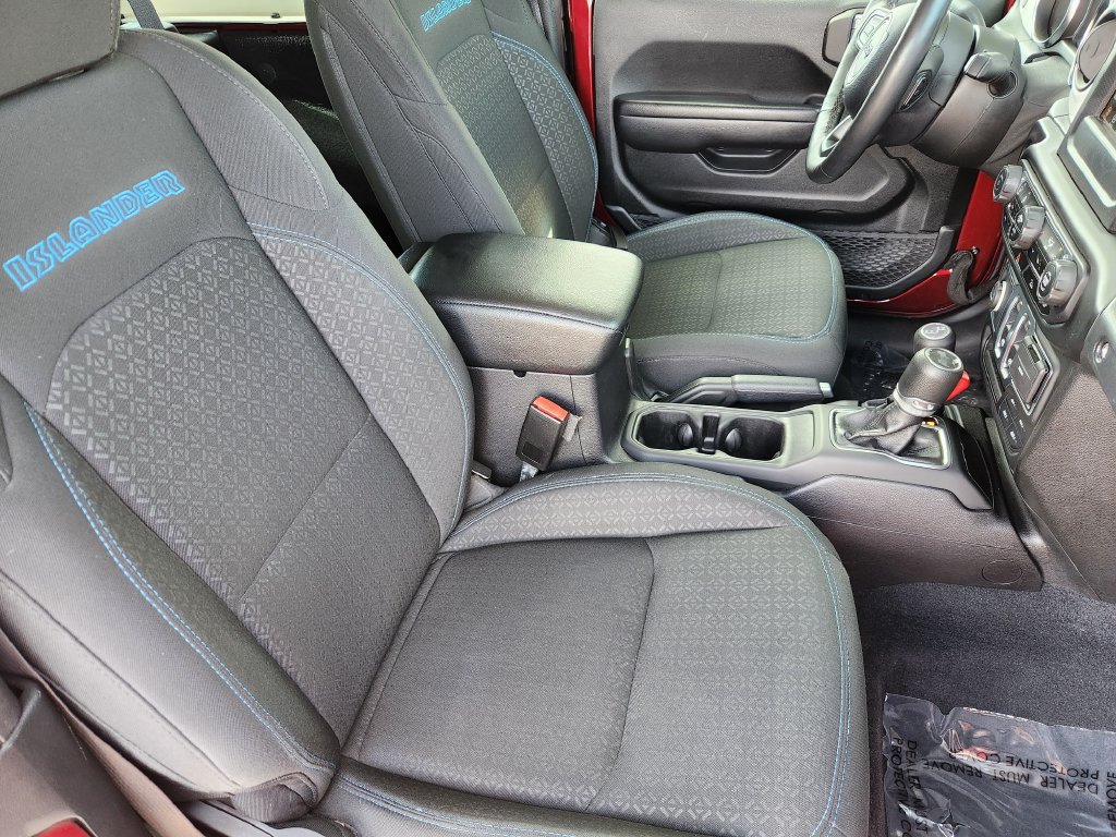 Used 2021 Jeep Wrangler Sport AWD/4WD image 5