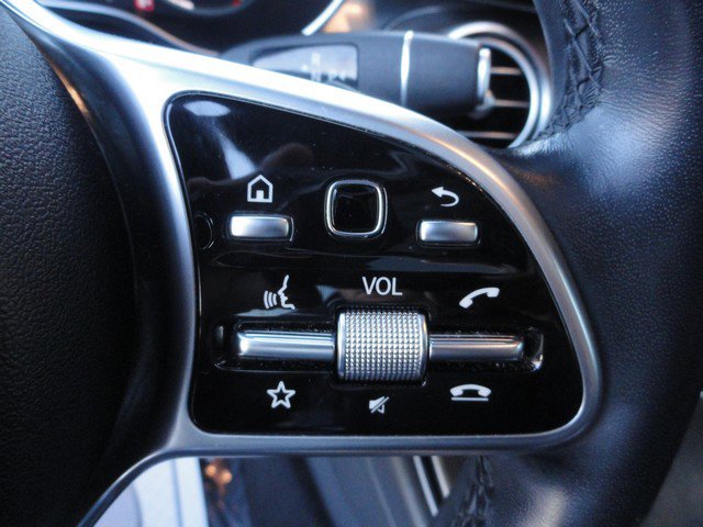 Used 2022 Mercedes-Benz GLC 300 4MATIC w/ AMG Line image 17