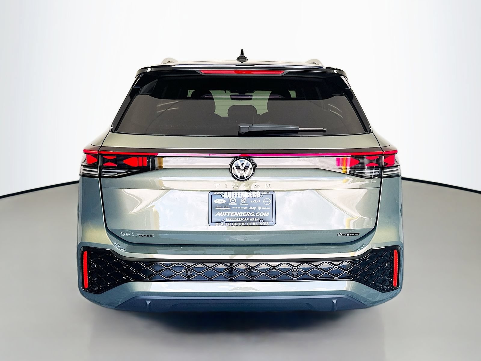New 2026 Volkswagen Tiguan SEL R-Line AWD/4WD image 6