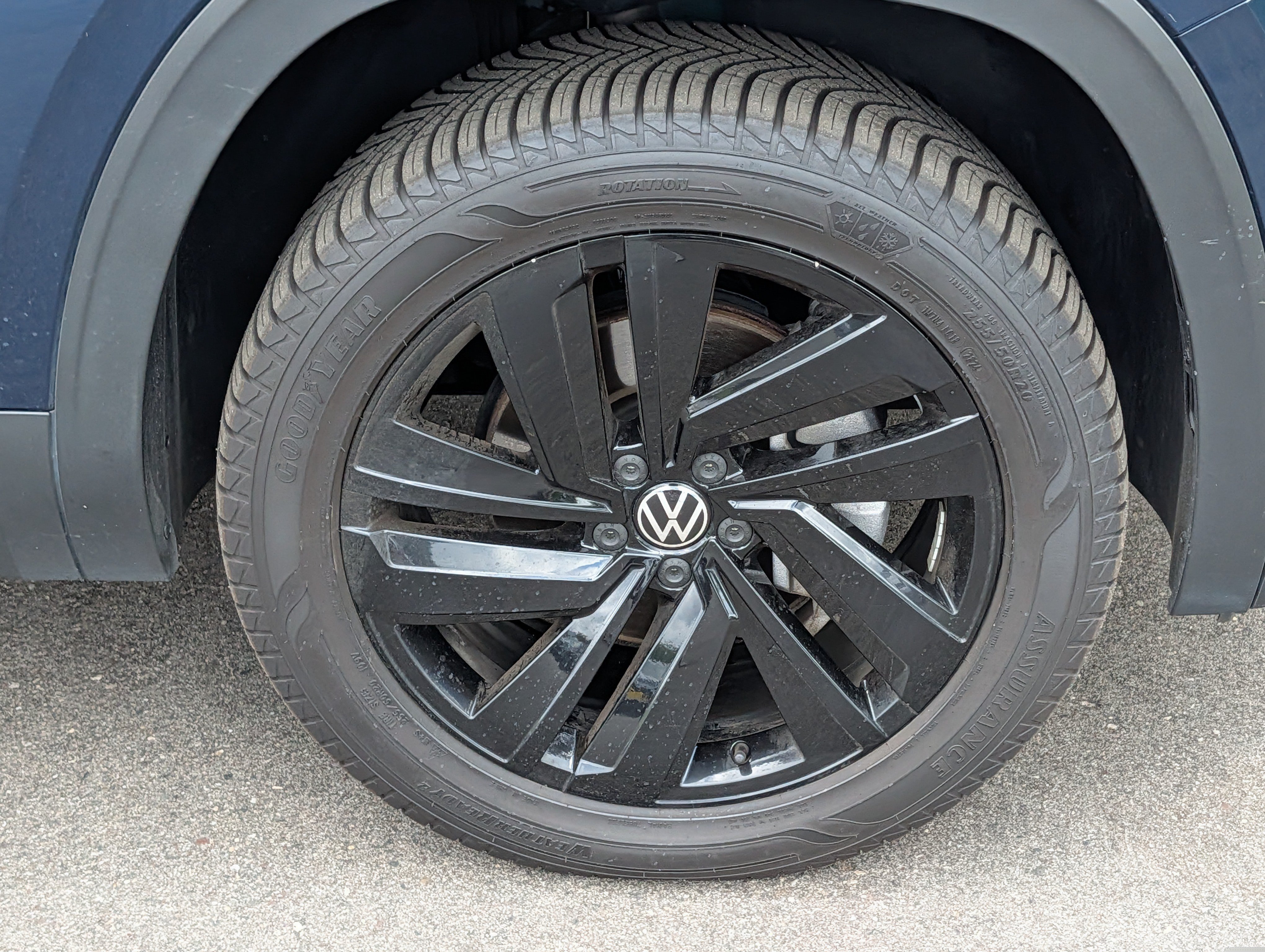 Certified 2023 Volkswagen Atlas Cross Sport SE AWD/4WD image 15